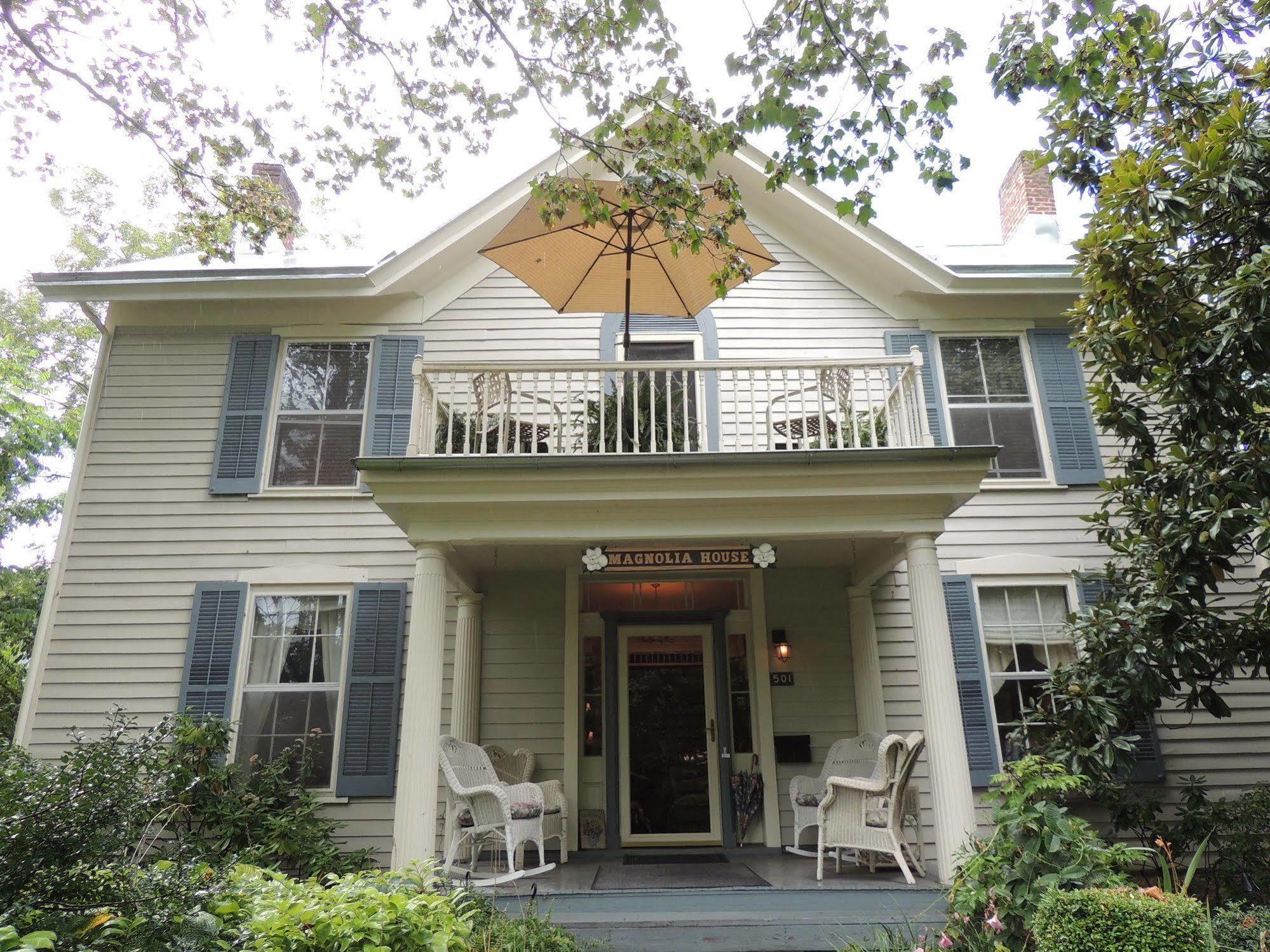 1868 Magnolia House Inn Lexington Exterior photo